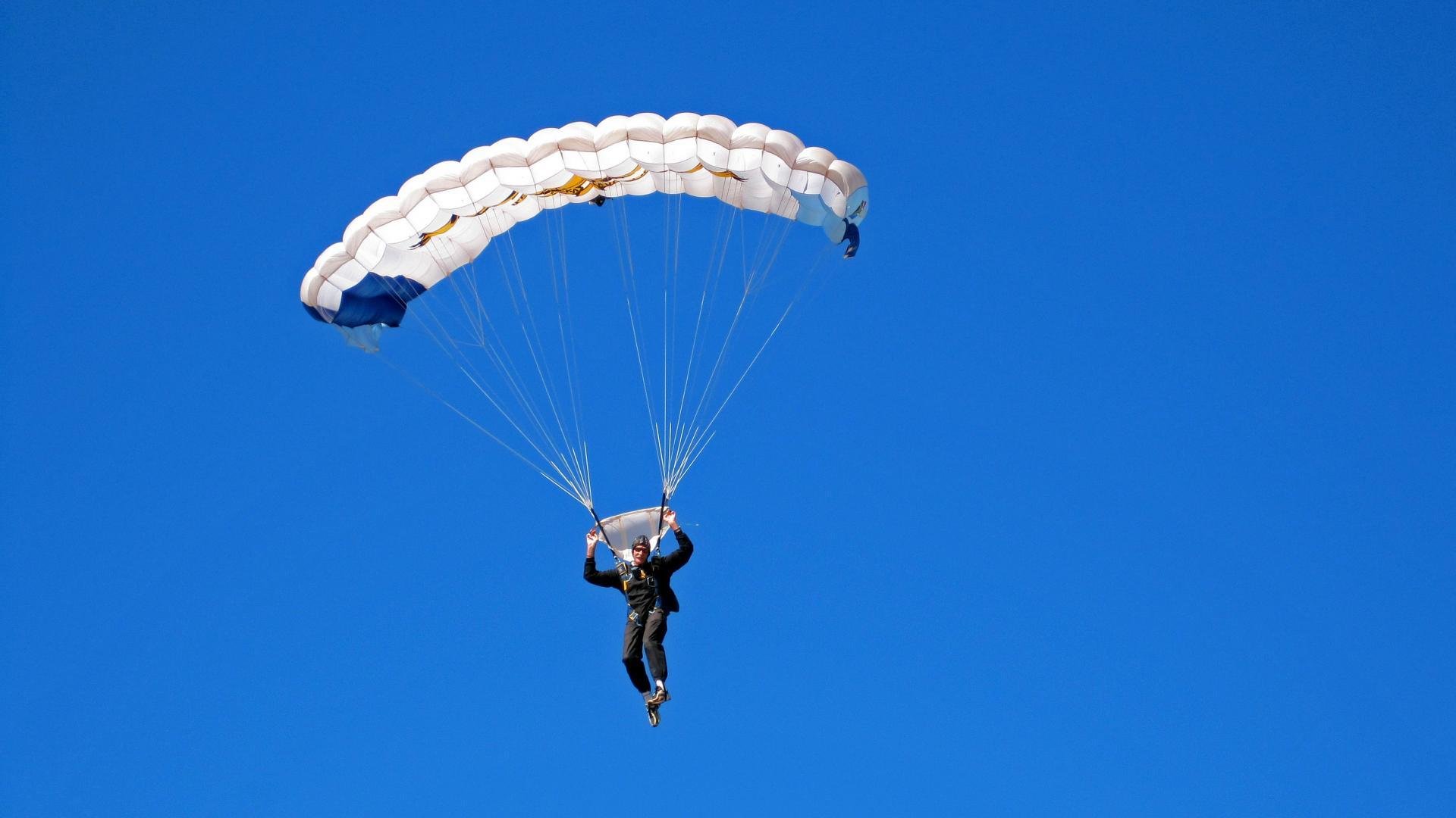 体育新闻中心今日报道精选,体育新闻f1