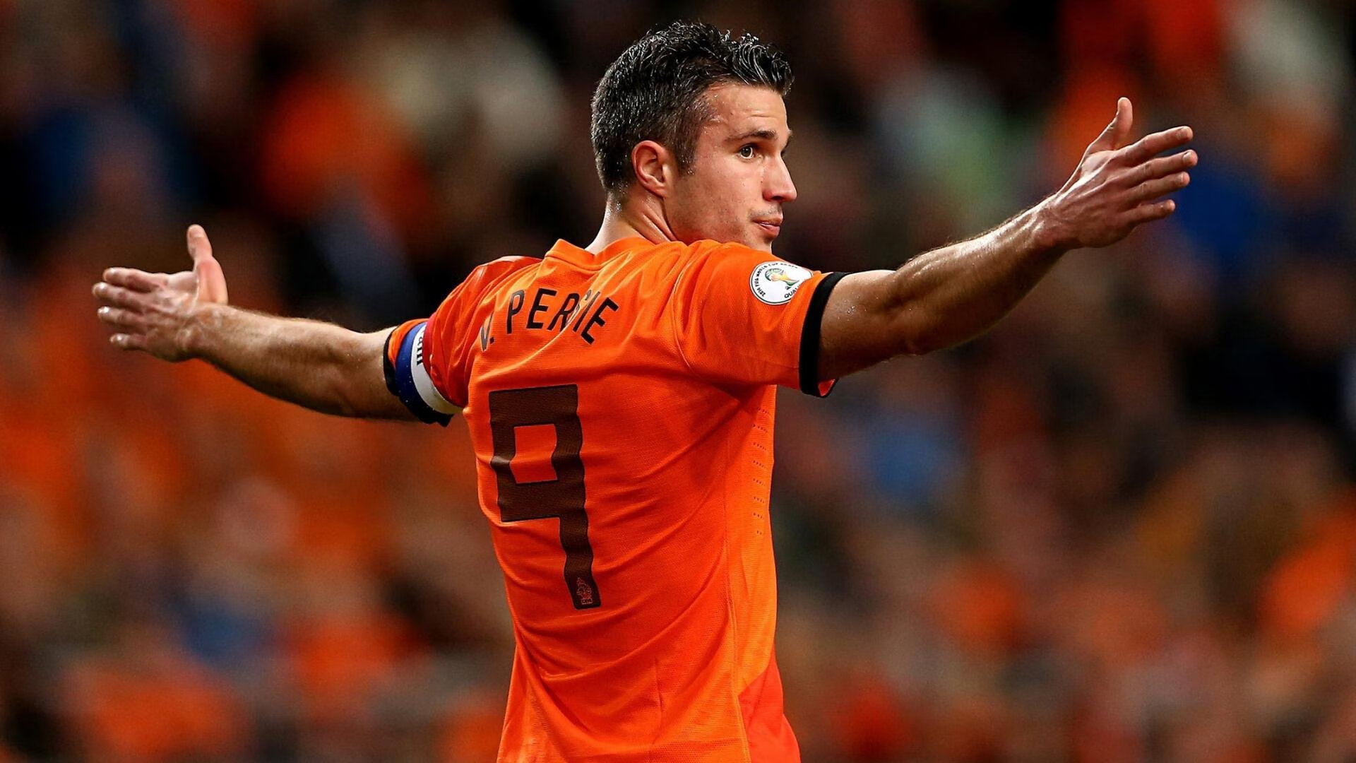 全看下轮?枪手领跑英超,曼城迎关键战利物浦,冠军悬念再升温